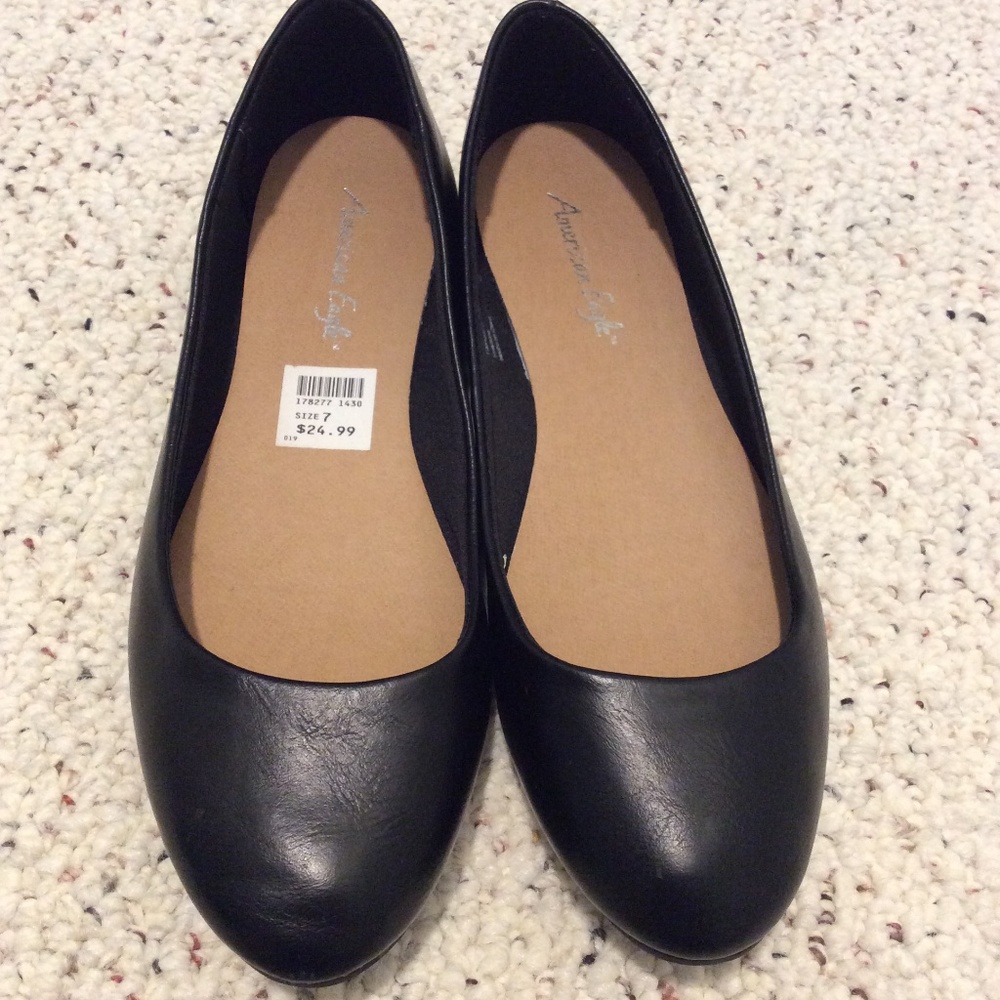 American Eagle Black Flats EUC